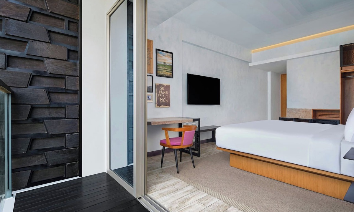 Batubelig Hotel | Aloft by Marriott Bali Seminyak