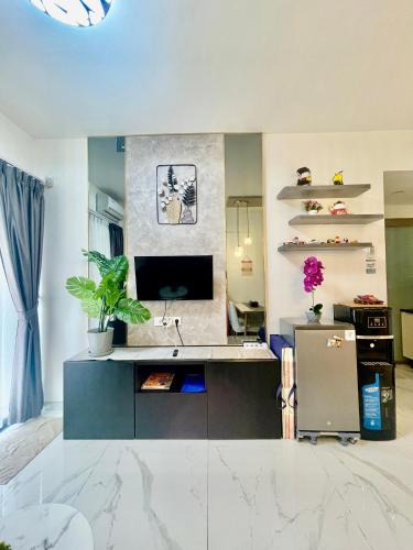 Bumi Serpong Damai Apartment | Apartment Sky House BSD - Family 2 BR Near Aeon Mall ICE BSD