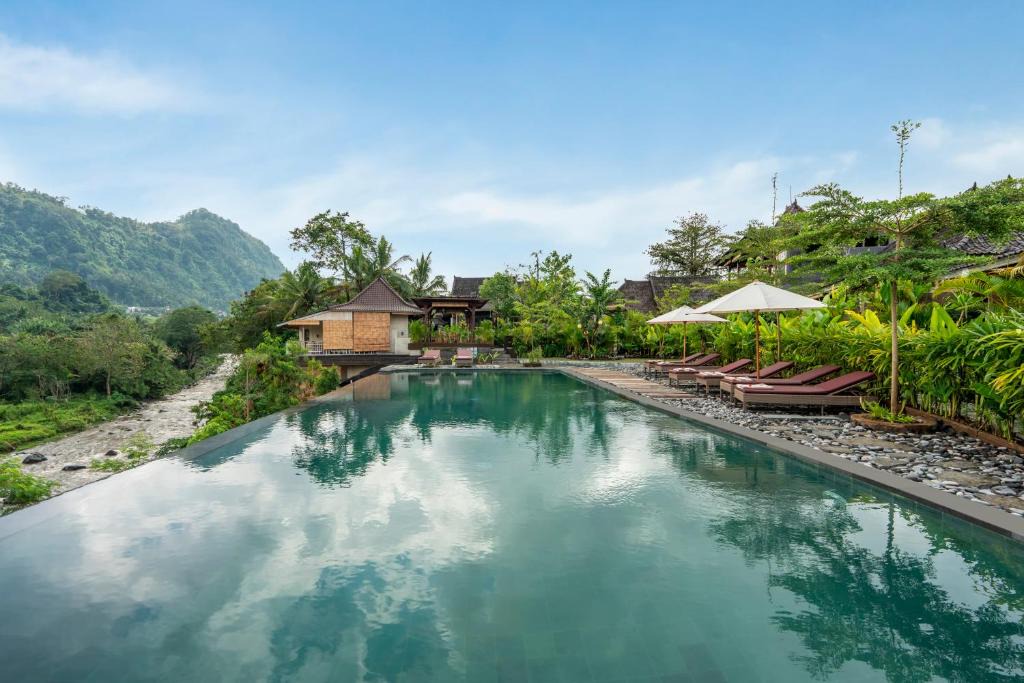 Sidemen Hotel | ArtVilla Sidemen River