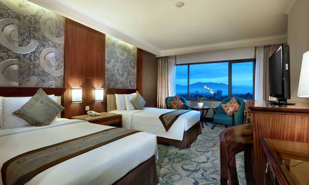 Cipaganti Hotel | Aston Tropicana
