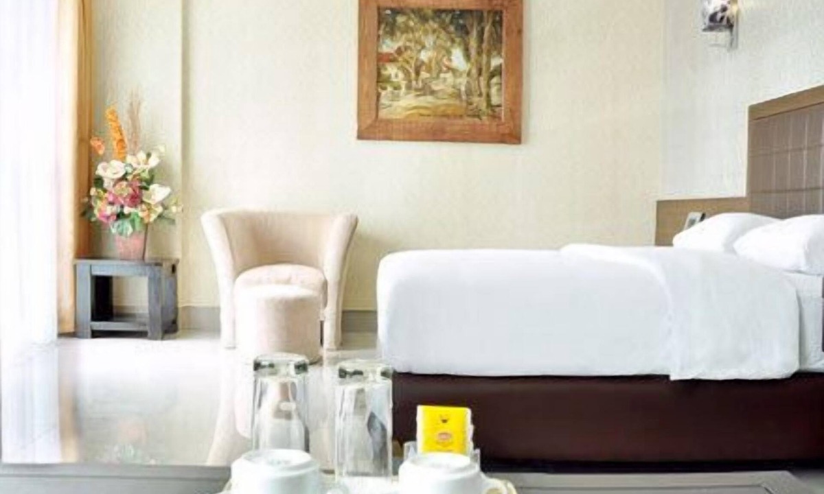 Palmerah Hotel | Bamboo Inn Hotel & Cafe