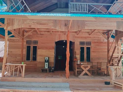 Pulau Masokut Apartment | Bankvault Surf Camp Mentawai
