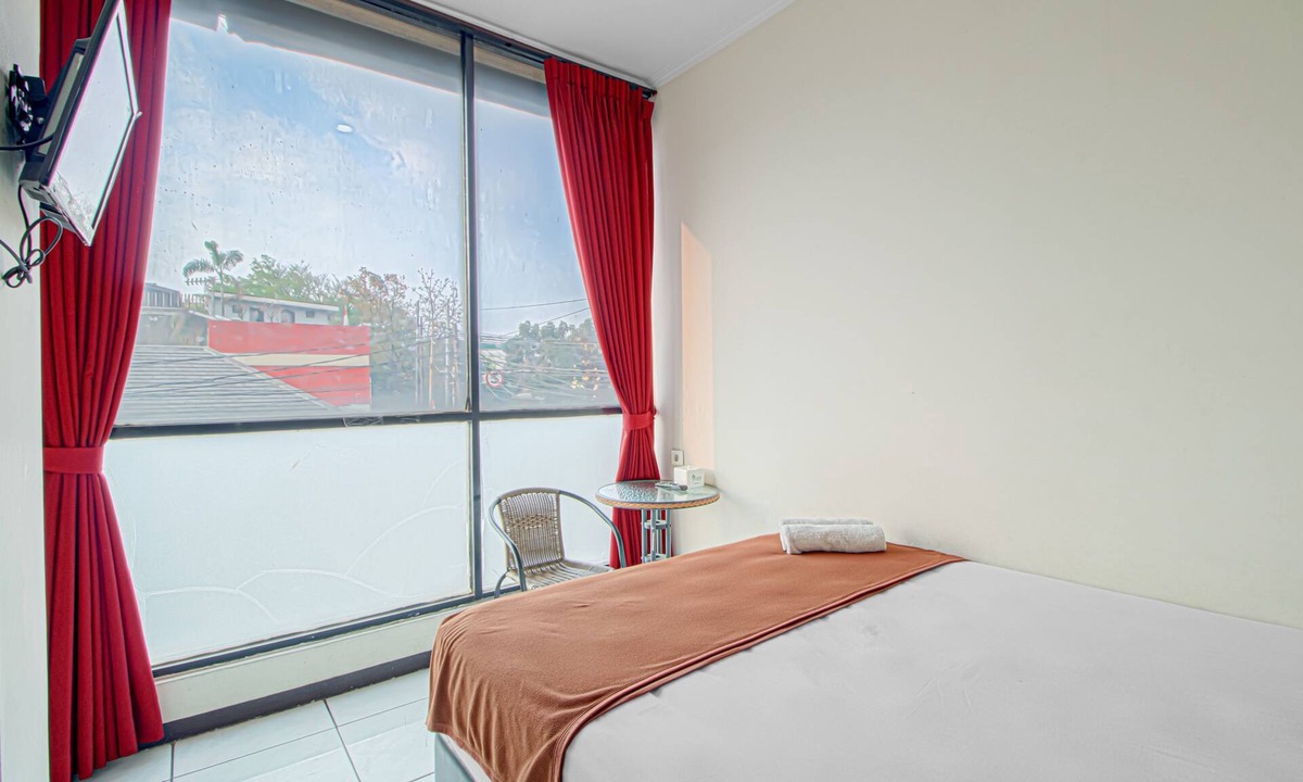Bandung House | Bantal Guling Alun-Alun Bandung