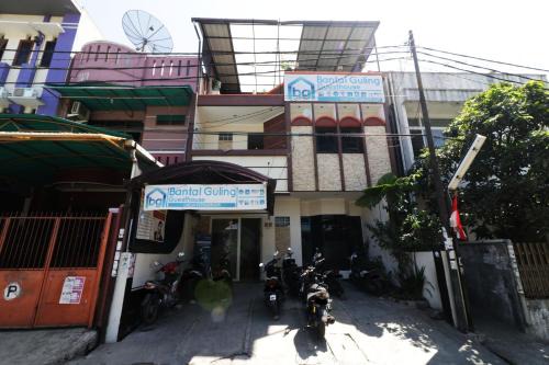 Bandung House | Bantal Guling Pasar Baru