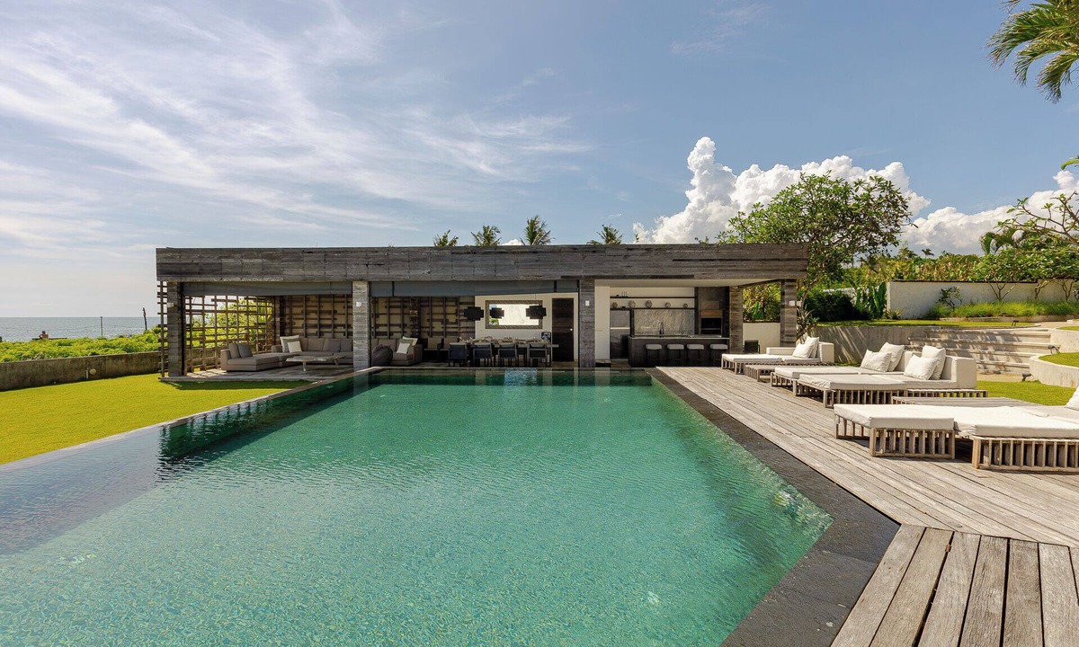 Cemagi Villa | Beachfront 5BR Canggu Villa: Beach Club, Fully staffed, Chef & Driver-EARLY BIRD
