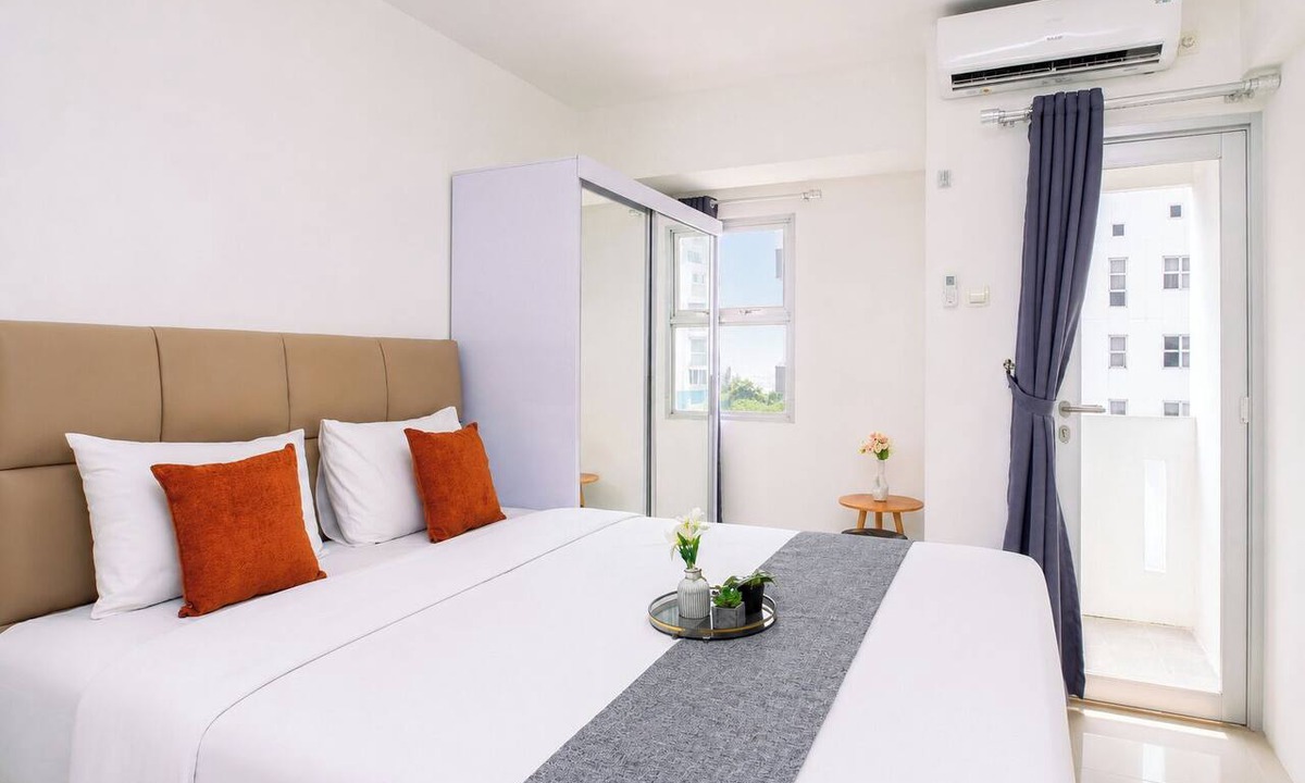 South Tangerang Apartment | Comfortable And Functional Studio Room At Apartment Urbantown Serpong