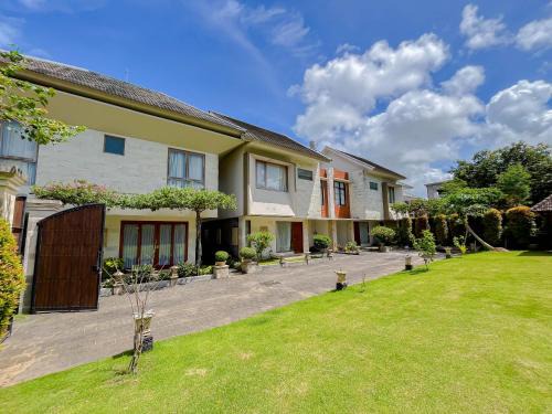 Bukit Villa | Comfortable and Pleasant Studio at Villa Casa De Uli By Travelio