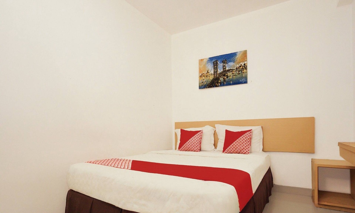 Palembang House | Cozy Double Escape W/Free WiFi and Parking