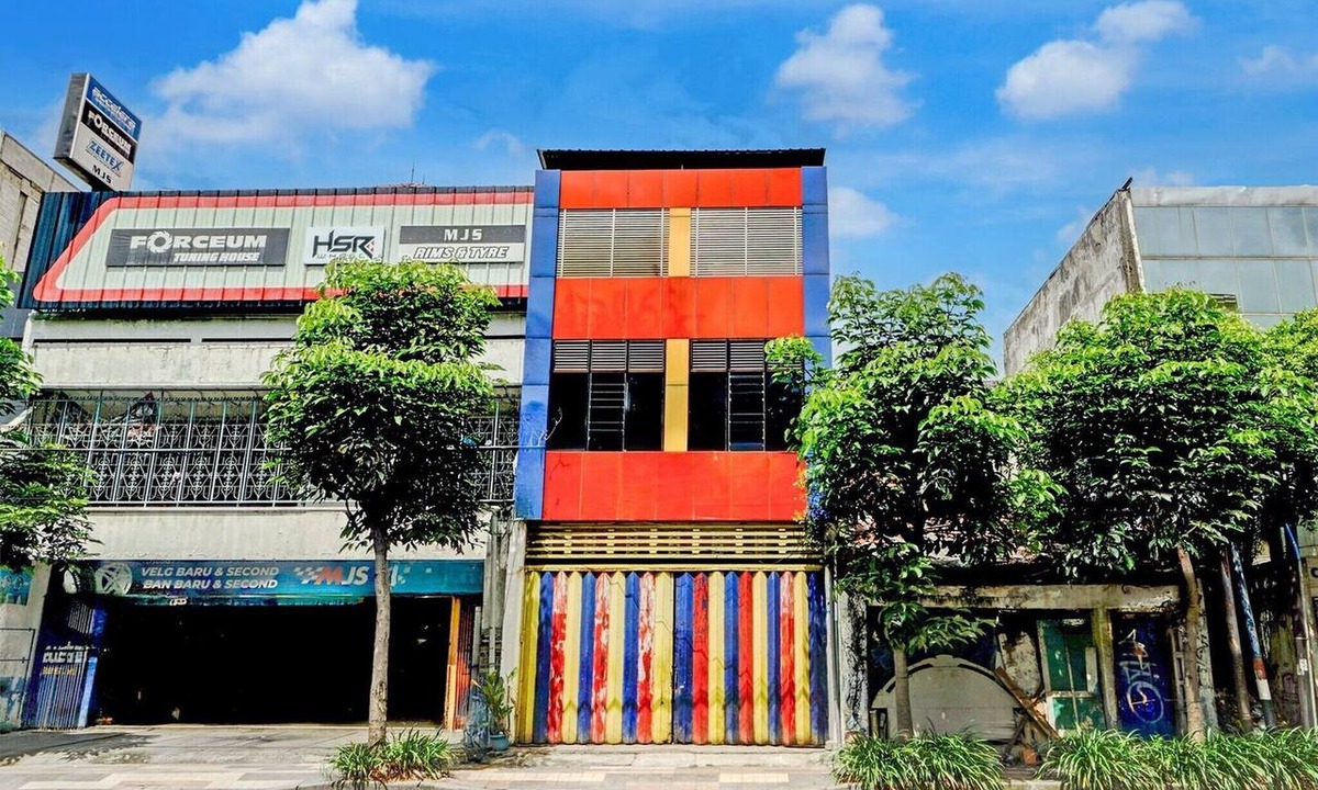 Gubeng House | Cozy Double Escape W/Free WiFi and Parking