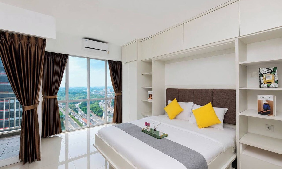 Jatinegara Apartment | Cozy Modern Living Studio At Apartment H Residence
