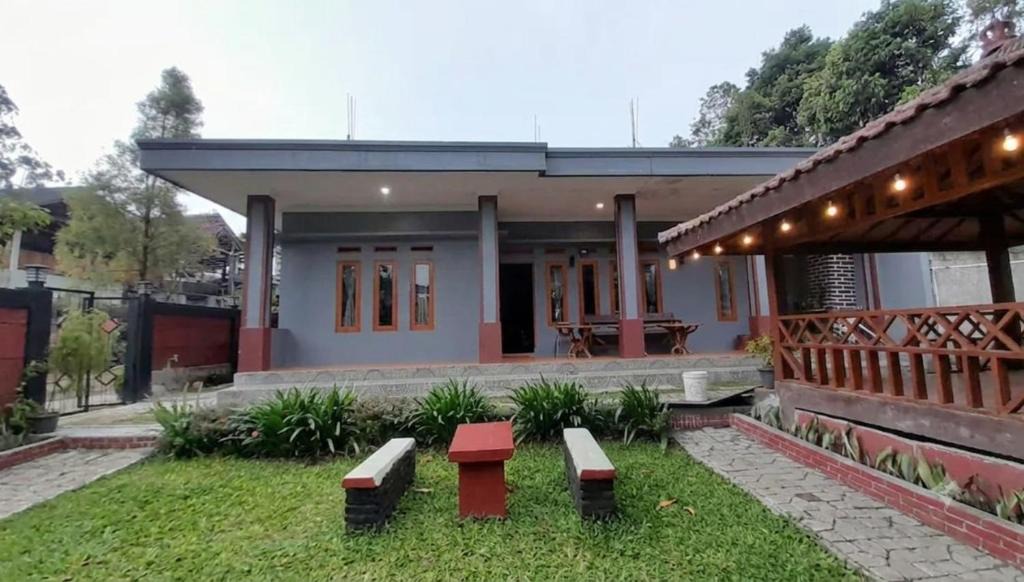 Pangalengan House | Cozzy Darmaga Palayangan Pangalengan