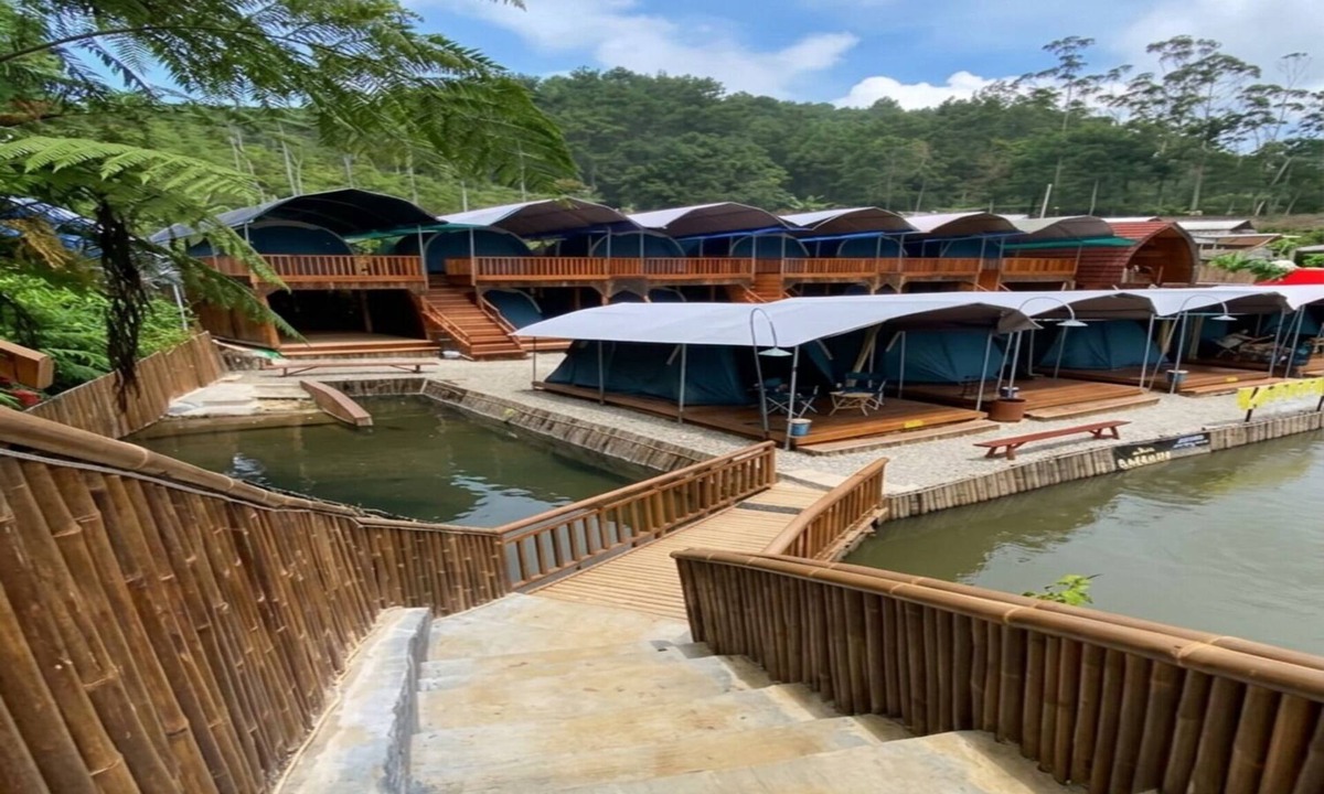 Pangalengan Villa | Cozzy Raffana Glamping