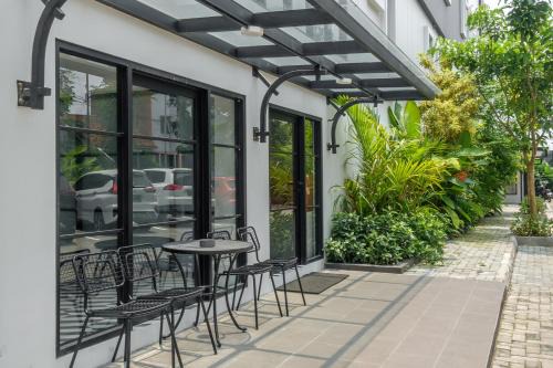 Tembalang Apartment | De Diana's Home Semarang by INNCA COLLECTION