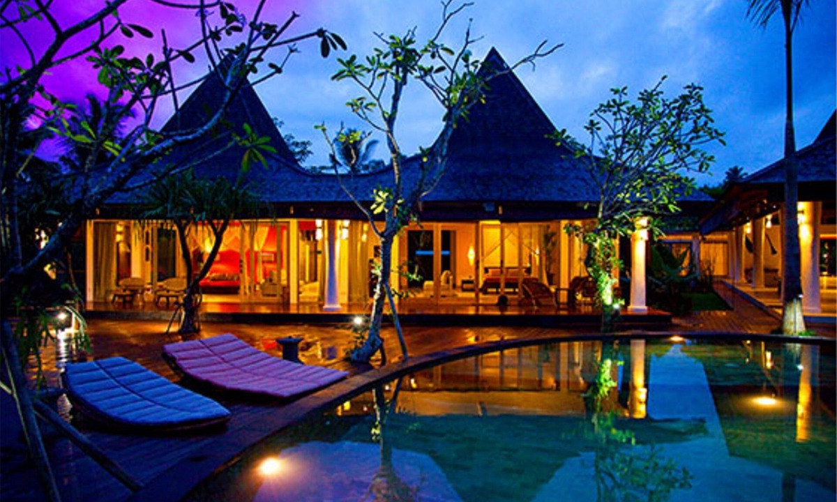 Kenderan House | Deluxe room with citrus trees