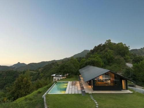 Selong Belanak Villa | Designer 3-Bedroom Villa with Panoramic Ocean View
