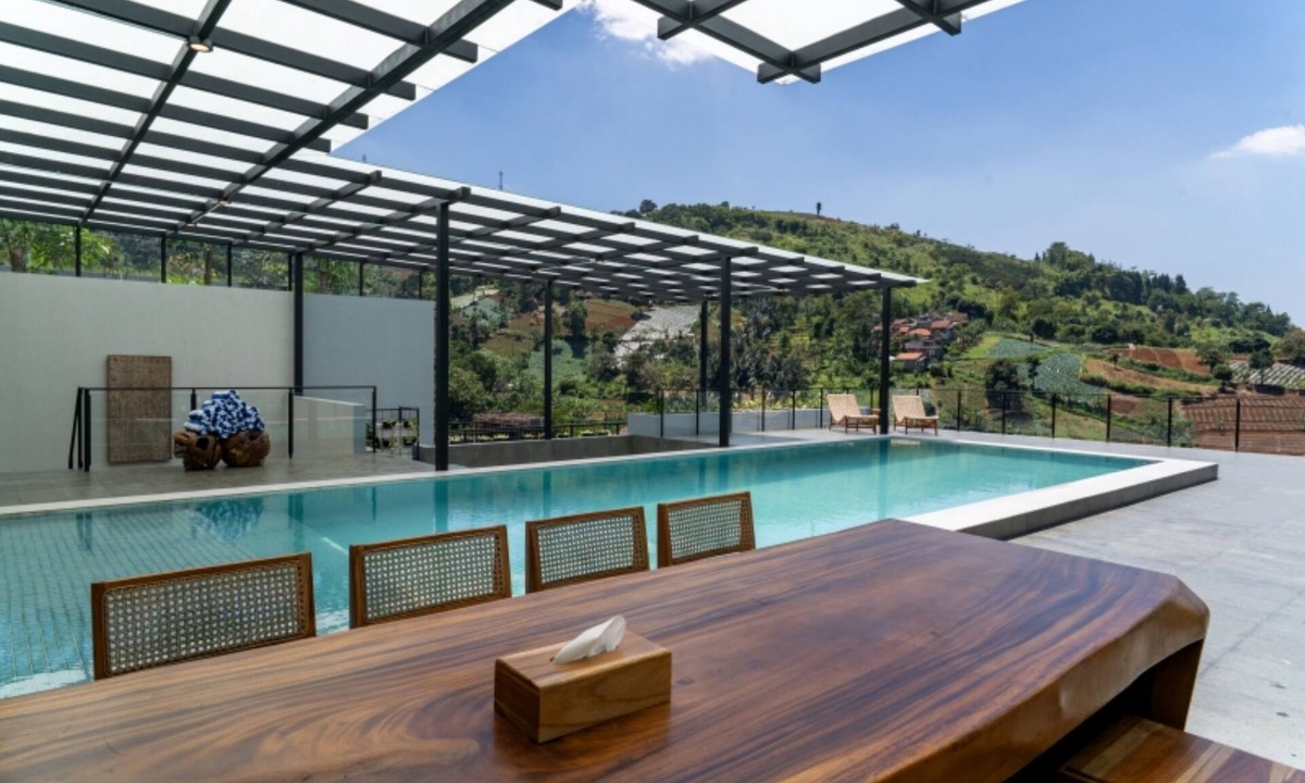 Bandung Villa | Diamond Hill 10 Br Heated Pool