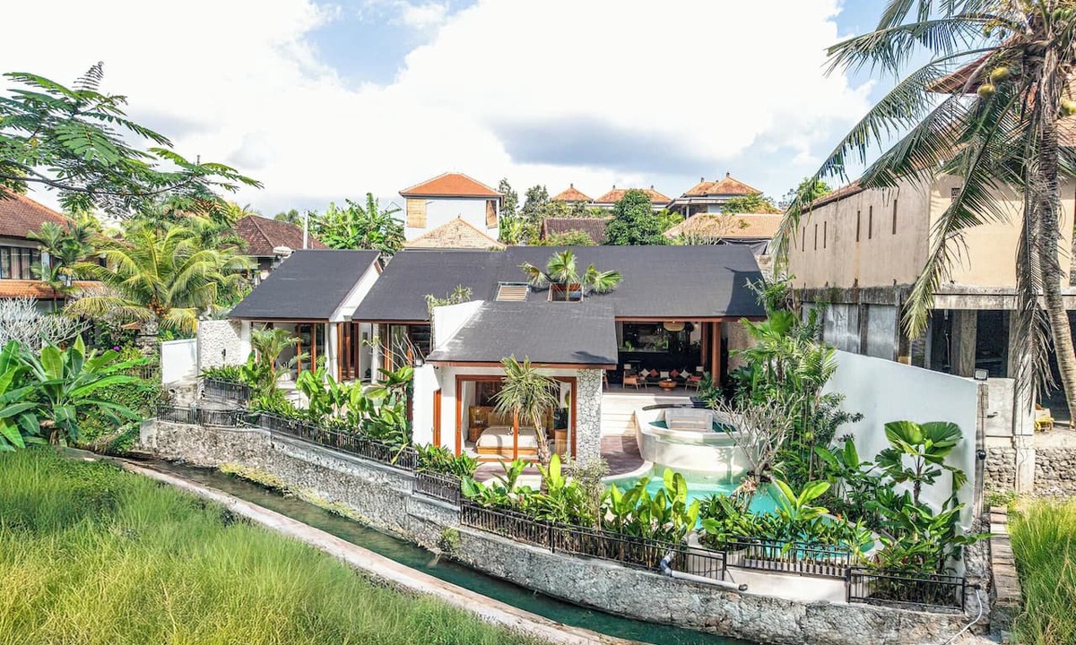Petulu House | Elegant 2BR Villa Peaceful Jungle Escape, Ubud