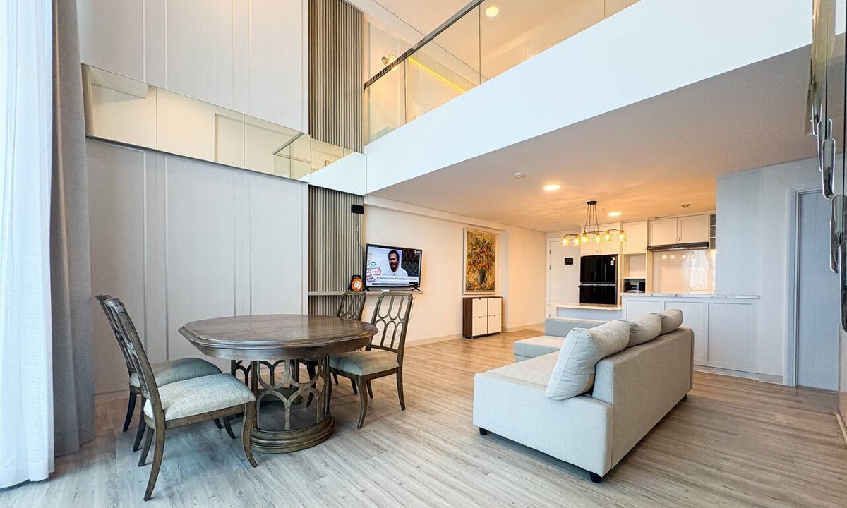 Surabaya Apartment | Elegant Spacious Studio Loft At Apartment Vieloft Soho Dan Sky Residence