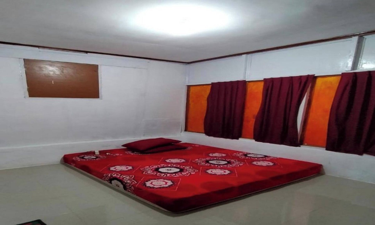 Painan Hotel | EXPRESS O 91702 Mandeh Homestay Syariah Near Bank Nagari PT Bank Pembangunan Daerah (BPD) Sumbar Cabang Painan