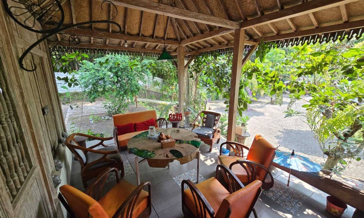 Prambanan Villa | Eyang Residence Limasan Kebon Dalem