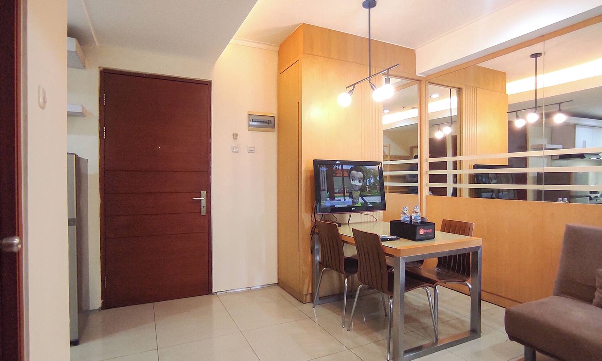 Siwalankerto Apartment | Good Place and Tidy 2BR at High Point Serviced Apartment