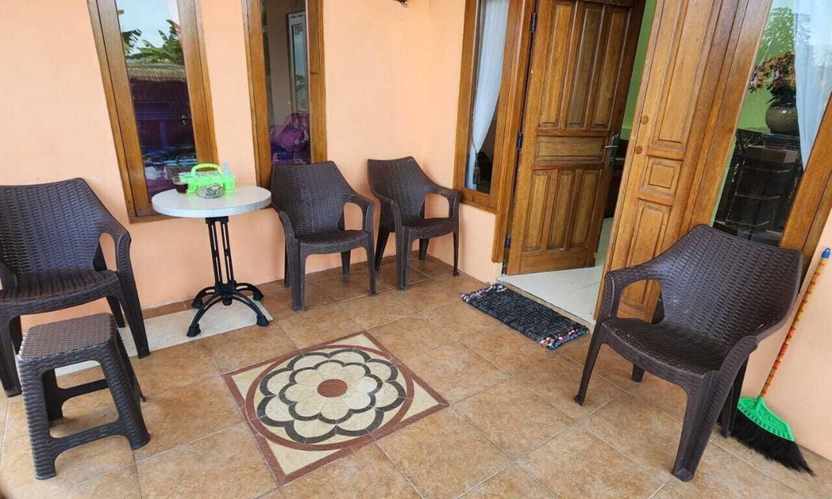 Jambu Luwuk Villa | Griya Hulu Cai