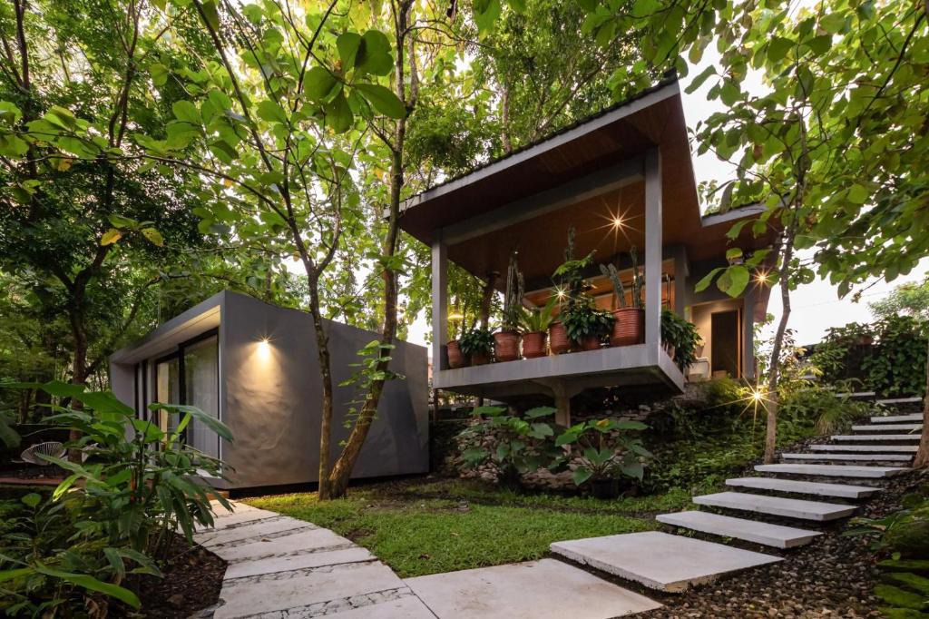 Srimulyo Villa | Guru Giri Forest Cabin Villa Yogyakarta
