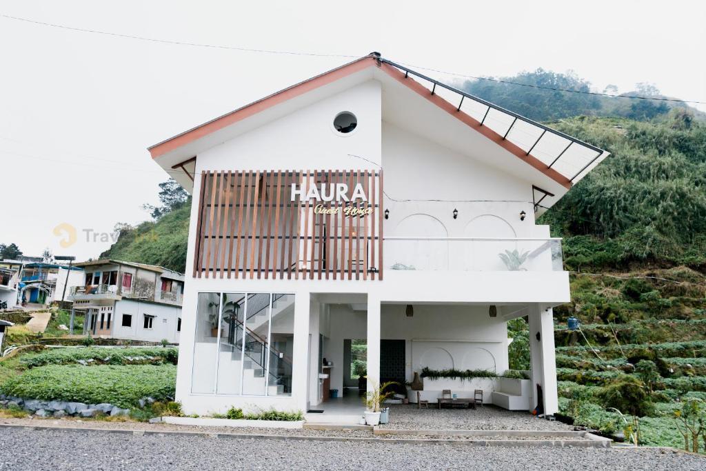 Kejajar Hotel | Haura By Travelink