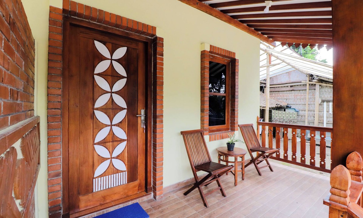 Borobudur Hotel | Homestay Nike Bed