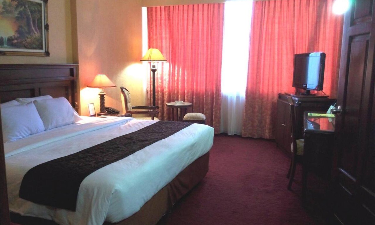 Madiun Hotel | Hotel Merdeka Madiun