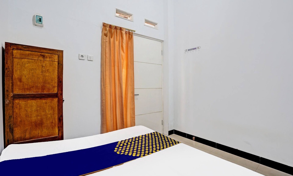 Tetebatu Hotel | Hotel O Athirah Kost Near Permandian Wisata Istana Mappala