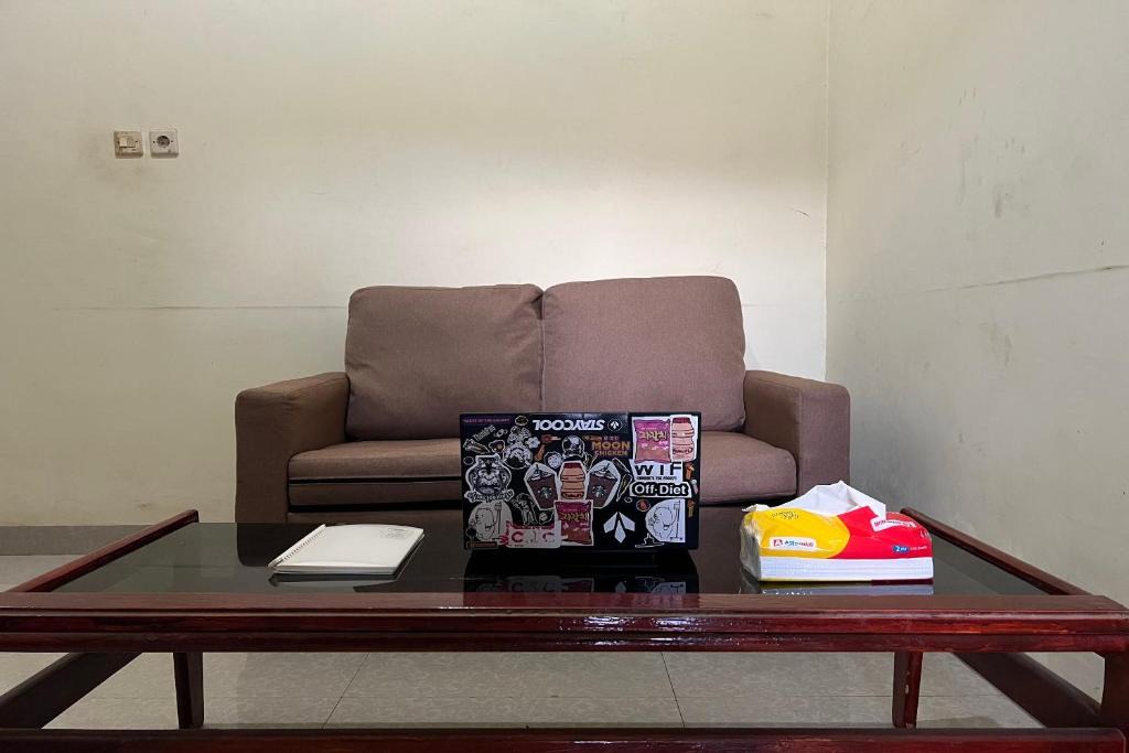Tetebatu Hotel | Hotel O Ezhar Boka Homestay Near GOR Sulis Bulutangkis