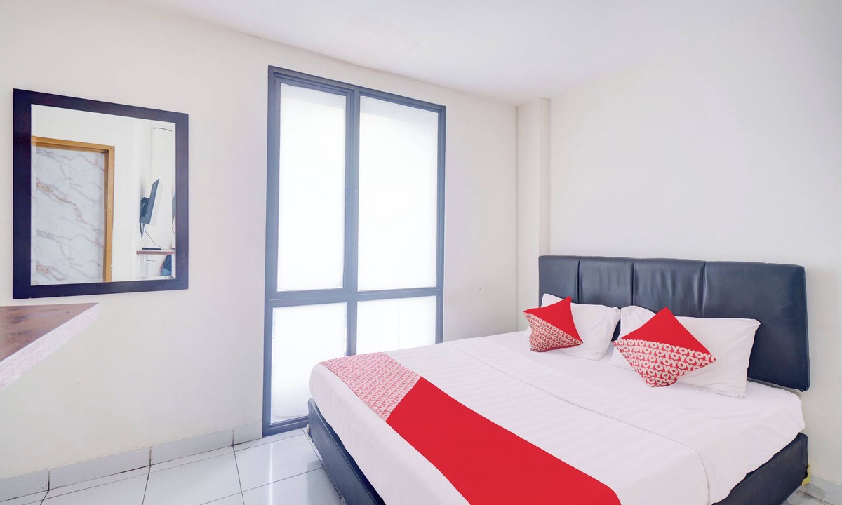 East Jakarta Hotel | Hotel O J&B Smart Jatinegara