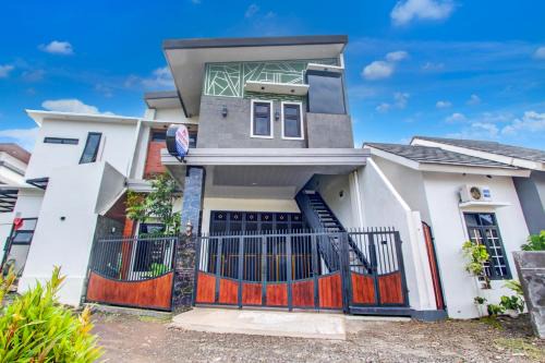 Ngemplak Hotel | Hotel O Salsabillah Homestay Syariah
