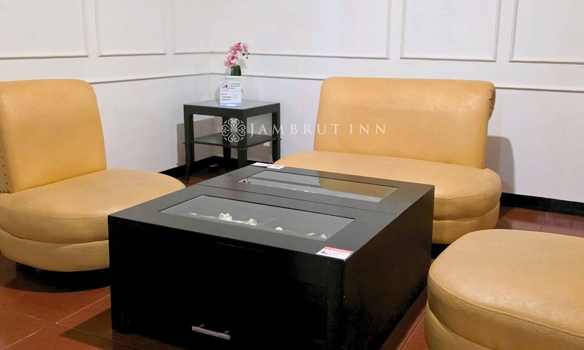 Menteng Hotel | Jambrut Inn