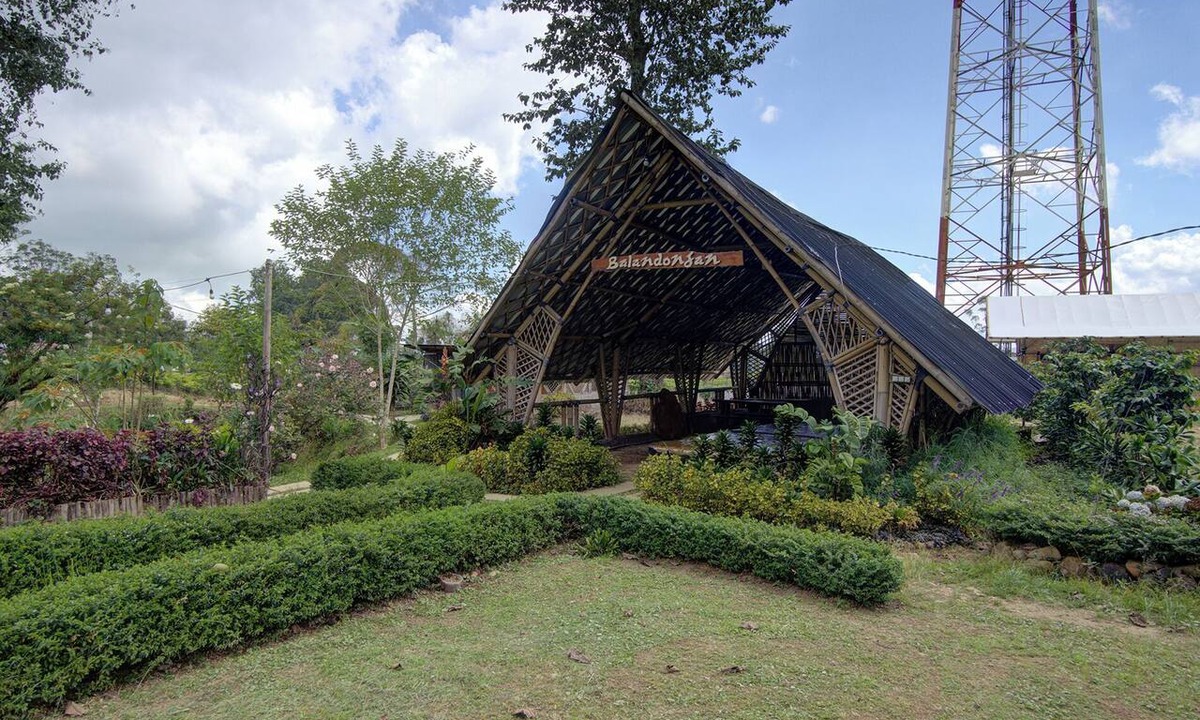 Rancabali Hotel | Kampoeng Regang by BHATARA
