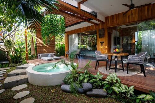 Seminyak Villa | Kayunida - Charming 1BR Wooden Villa in Seminyak
