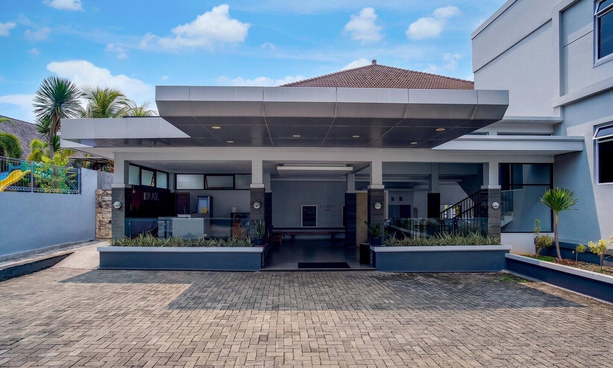 Bandar Lampung House | Kuraya Double Balcony Suite
