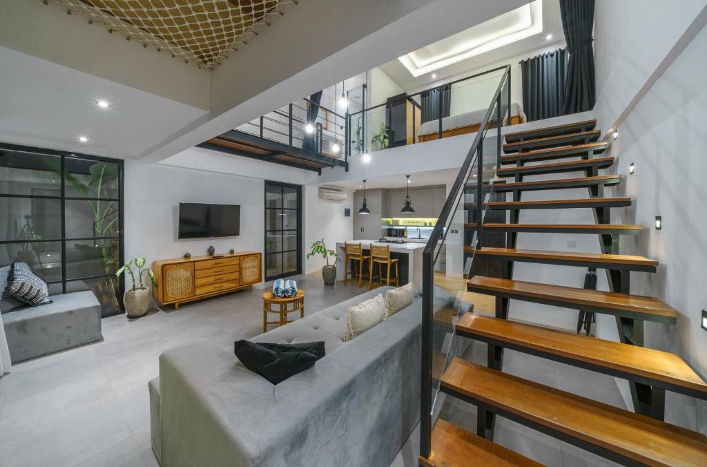 Babakan Villa | Loft Valentin : Romantic & Cozy 1 Bedroom Loft w/Pool in Canggu!
