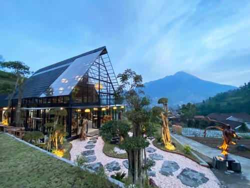 Selo Hotel | Luxcamp Selo - Merapi View by Horison