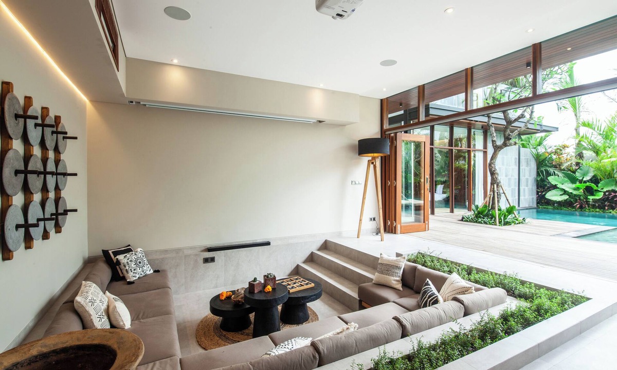 Berawa Villa | Luxury 6-Bedroom Villa in Berawa 5 min to the Beach