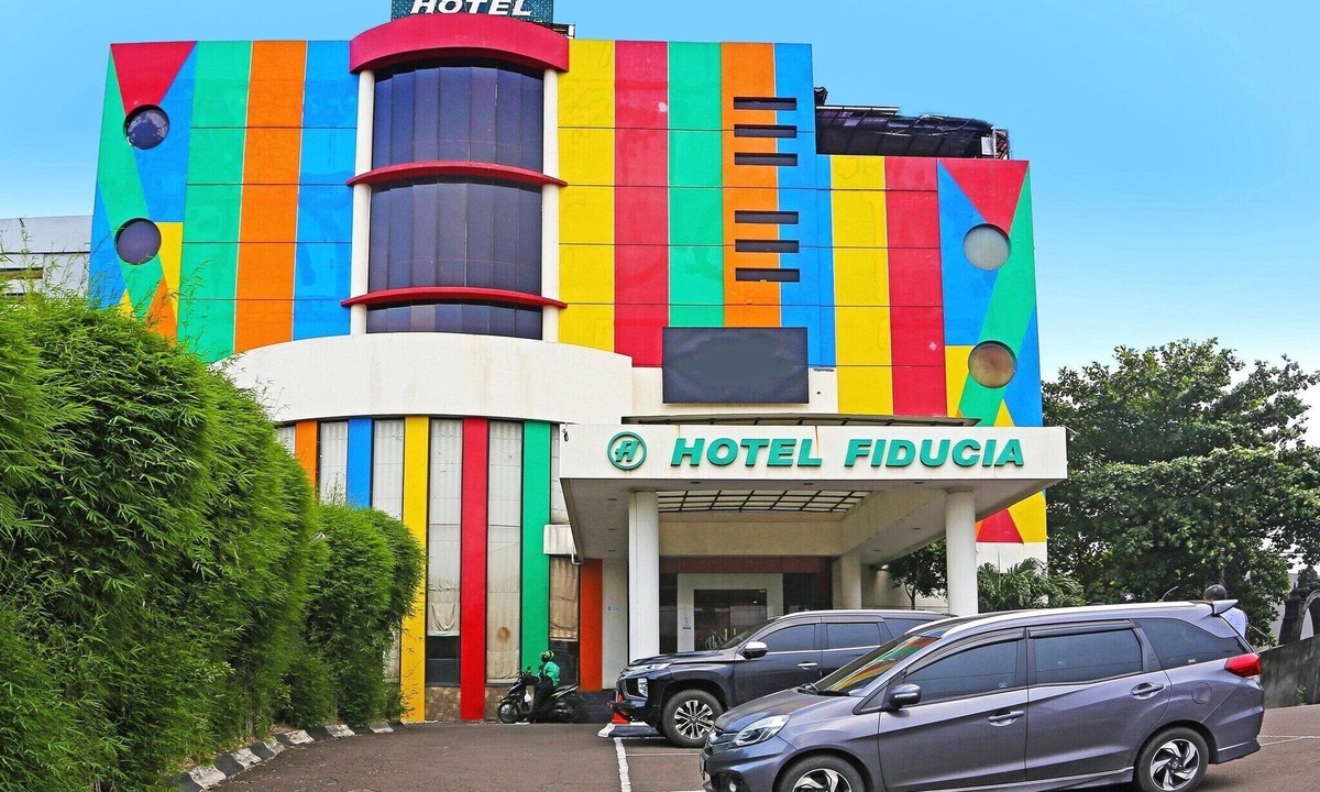 Serpong House | Luxury Twin Stay with Free WiFi and Parking