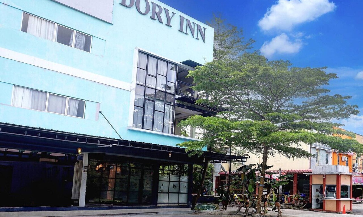 Tanjung Uncang House | Luxury Twin Stay with Free WiFi and Parking