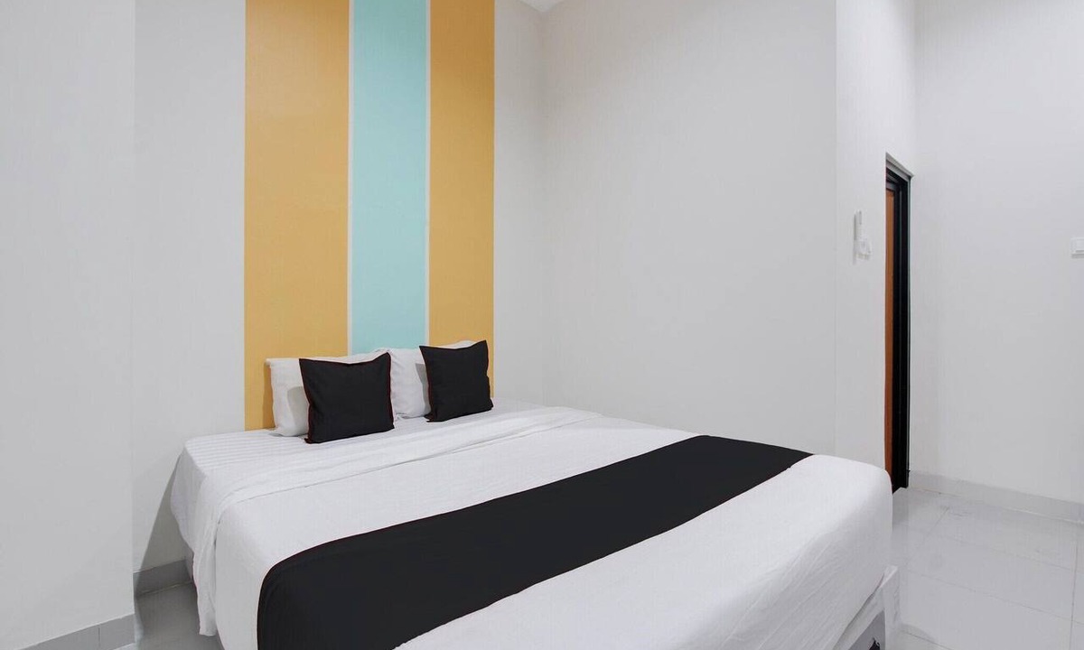 Condongcatur House | Maguwoharjo Deluxe Double Stay
