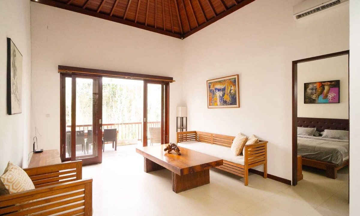 Melayang House | Malathi Private Suite Ubud - Green View Shared Pool
