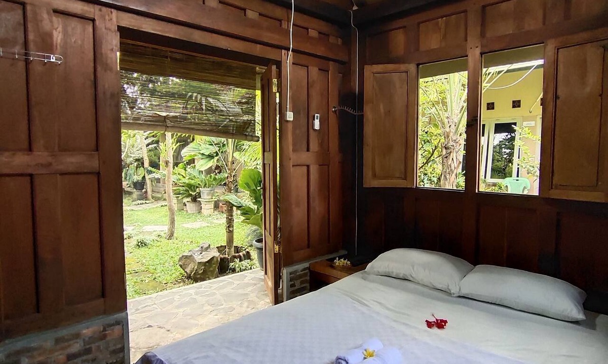 Mendut House | Mettaloka Guest House and Art Space