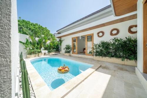 Banjar Semer Villa | Mirragold Villa - Quiet Pool Oasis with Spacious Patio&Private Parking
