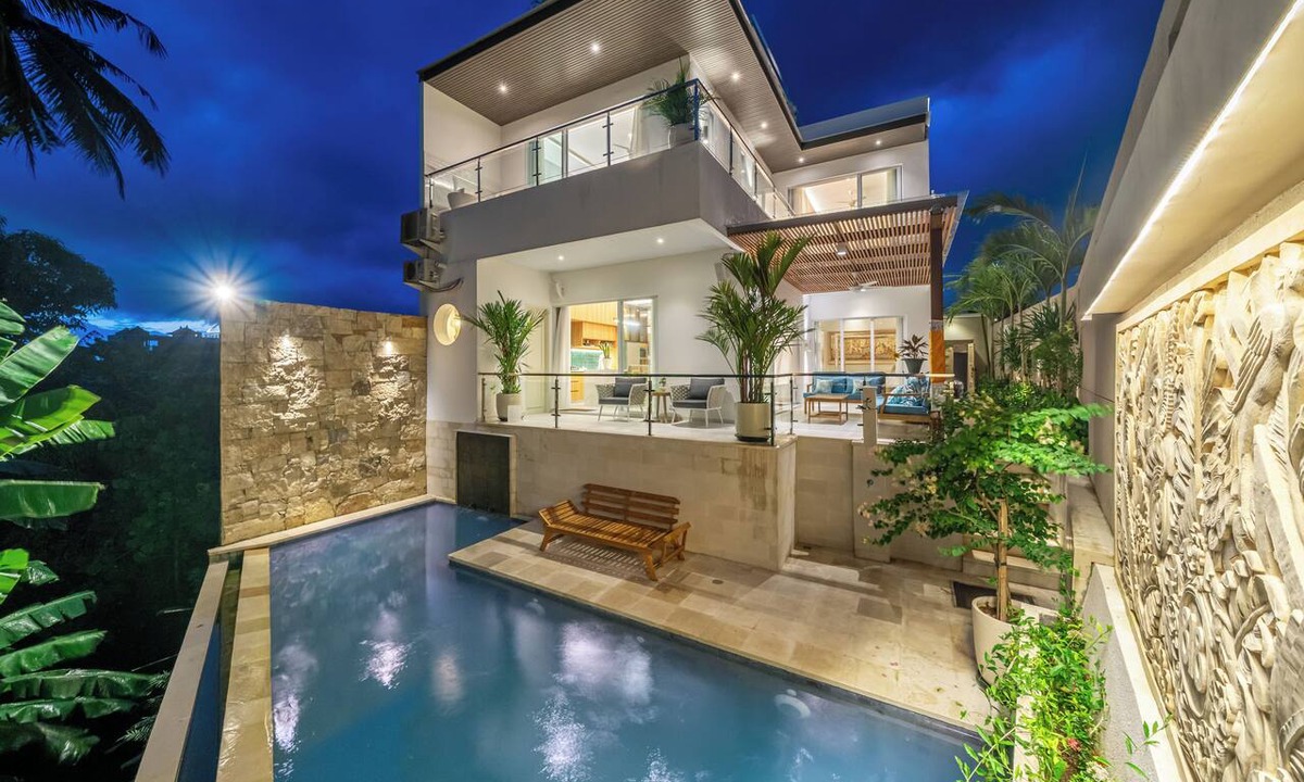 Kediri Villa | Modern 4BR Canggu Villa/Rooftop/Pool/View