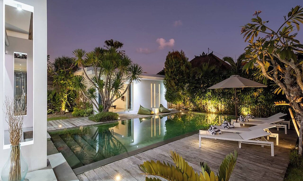 Sunset Road Villa | New 2-Villa Complex - 10min walk Seminyak Oberoi