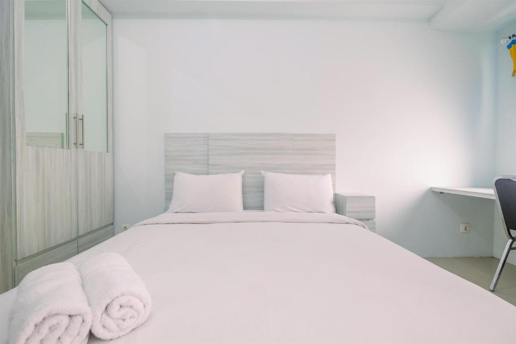 Karawang Apartment | New Furnished Tamansari Mahogany Studio Apartment with Modern Style By Travelio